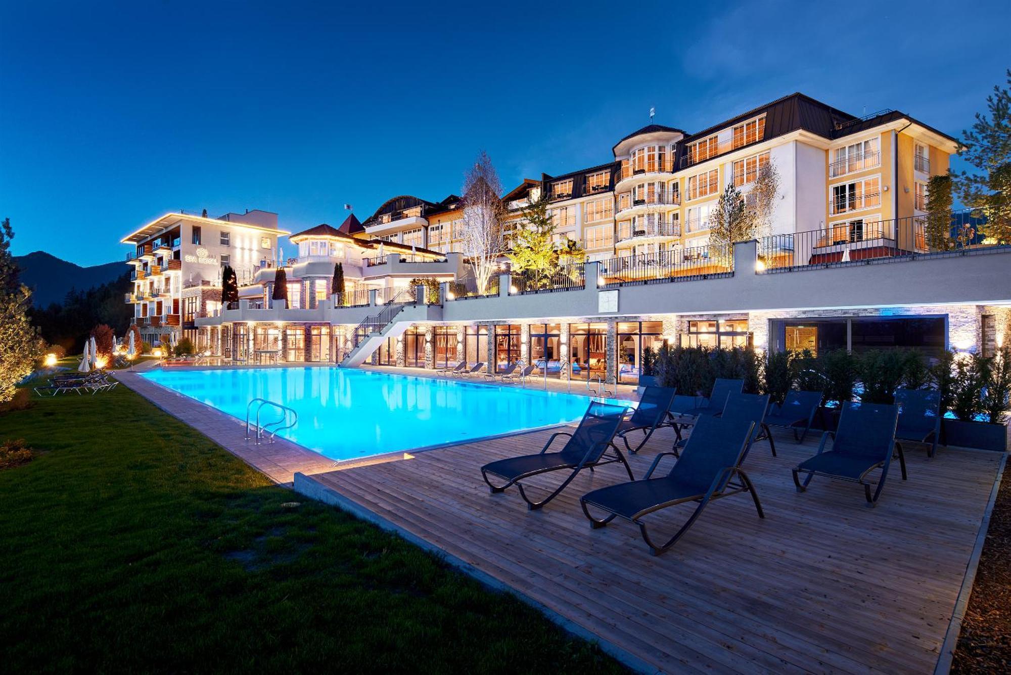 Hotel Panorama Royal บาด ฮาริง ภายนอก รูปภาพ